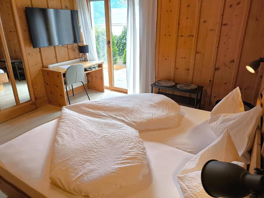 Schenna Garni Eden Bed & Breakfast - View 5
