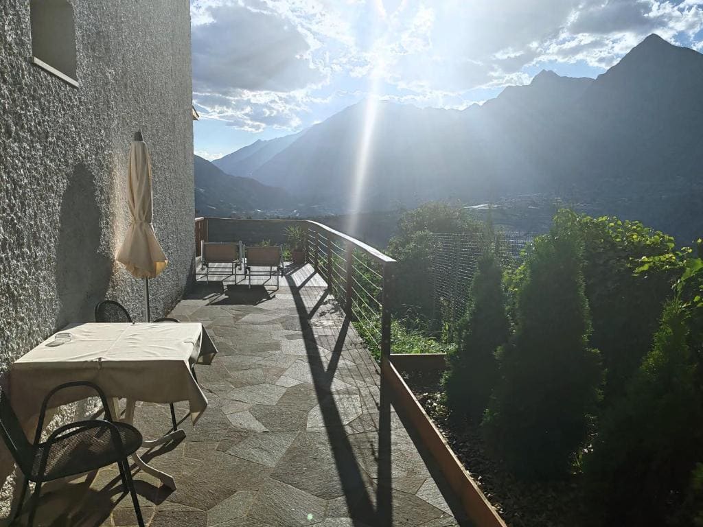 Schenna Garni Eden Bed & Breakfast - View 4