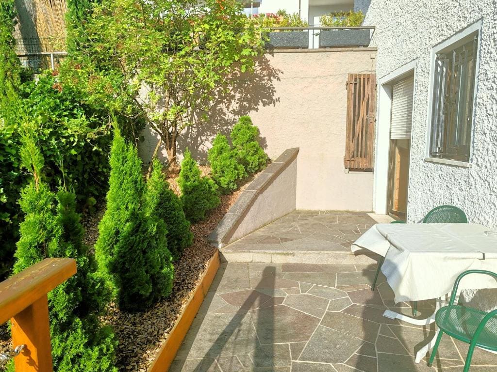 Schenna Garni Eden Bed & Breakfast - View 3