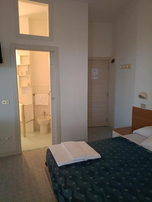 Hotel Goldene Rose - Main view