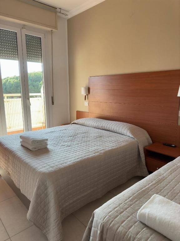 Hotel Helios Beach - View 3