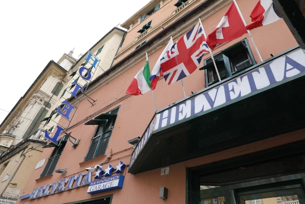 Hotel Helvetia - Main view