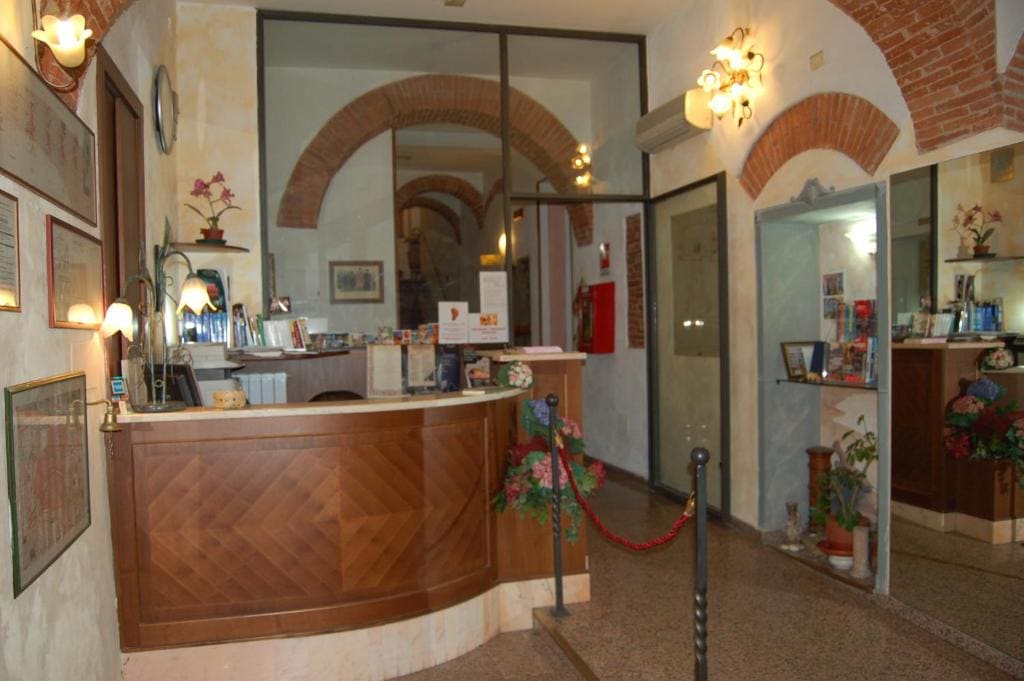 Hotel Leonardo - View 3