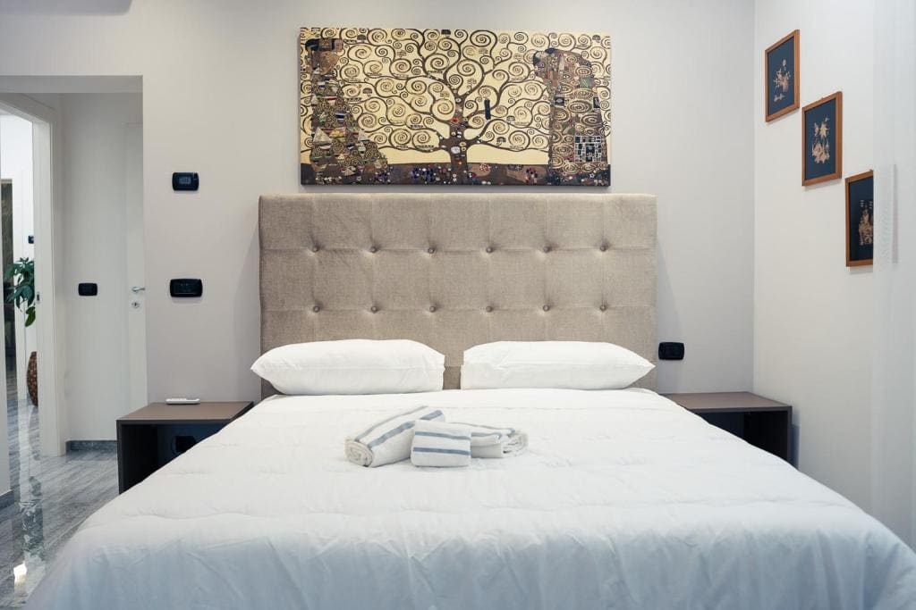 House 21 Residence Room - View 4