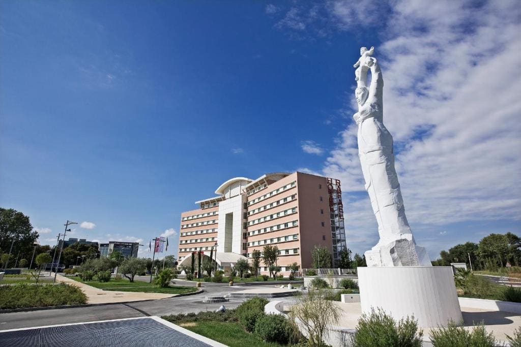 Hotel Rafael - Main view