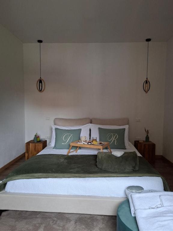ILLASI DREAM ROOMS - Main view