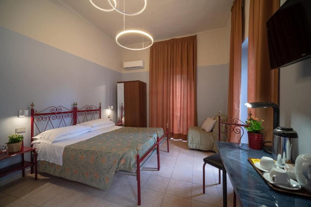 Hotel Italia - View 2