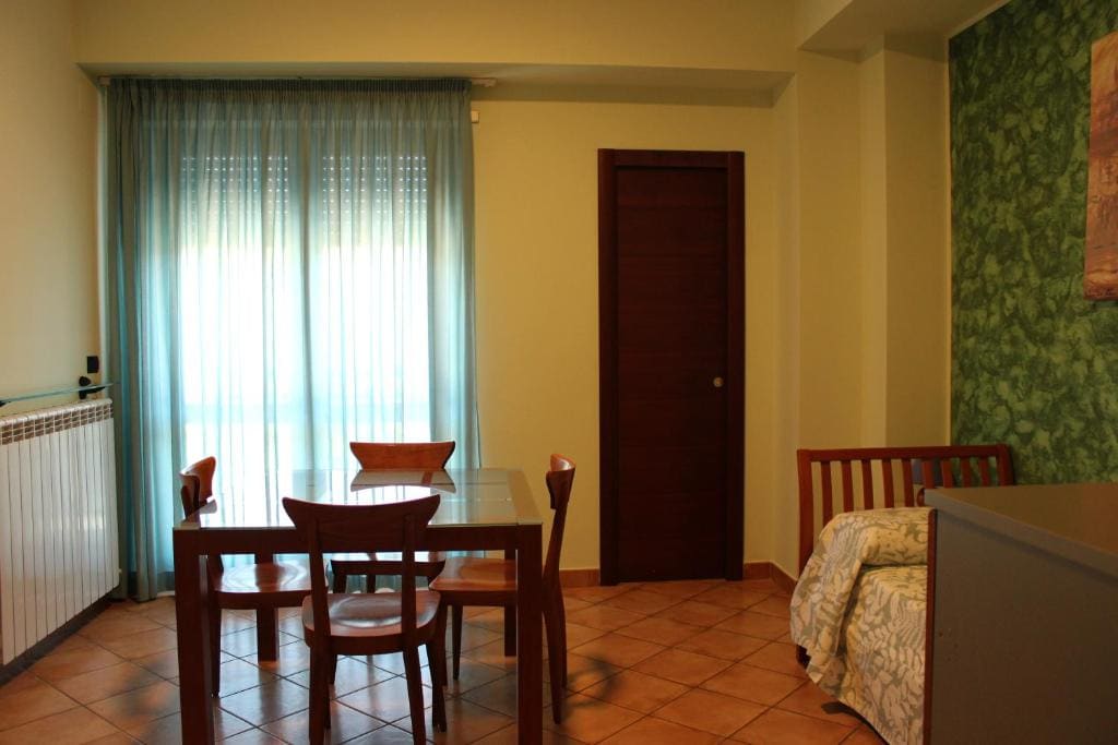 Hotel L'AQUILA 99 - मुख्य व्यू