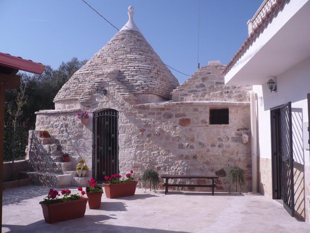 L'Isola Felice e Trulli Sotto Le Stelle - View 5