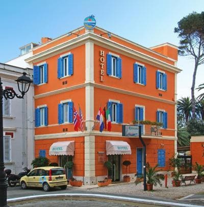 Hotel L'Isola - Main view