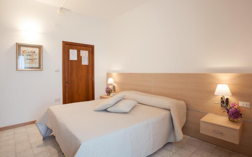 La Cantinella - View 3
