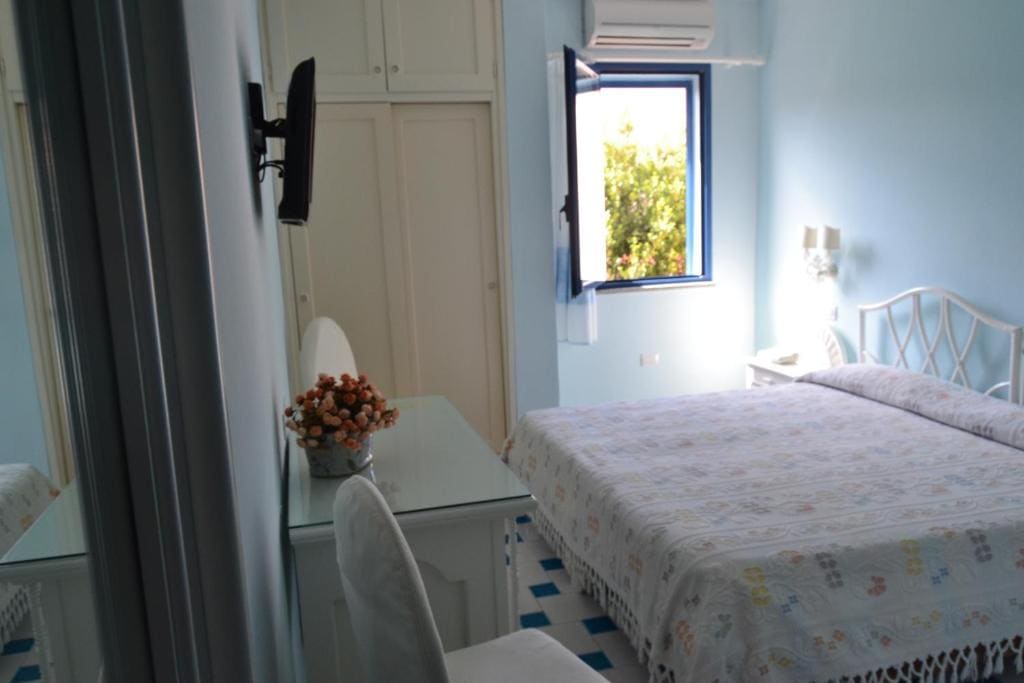 Hotel La Lampara - View 3