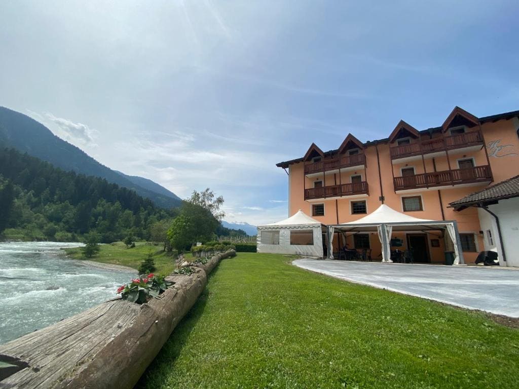 Hotel Laste' - Main view