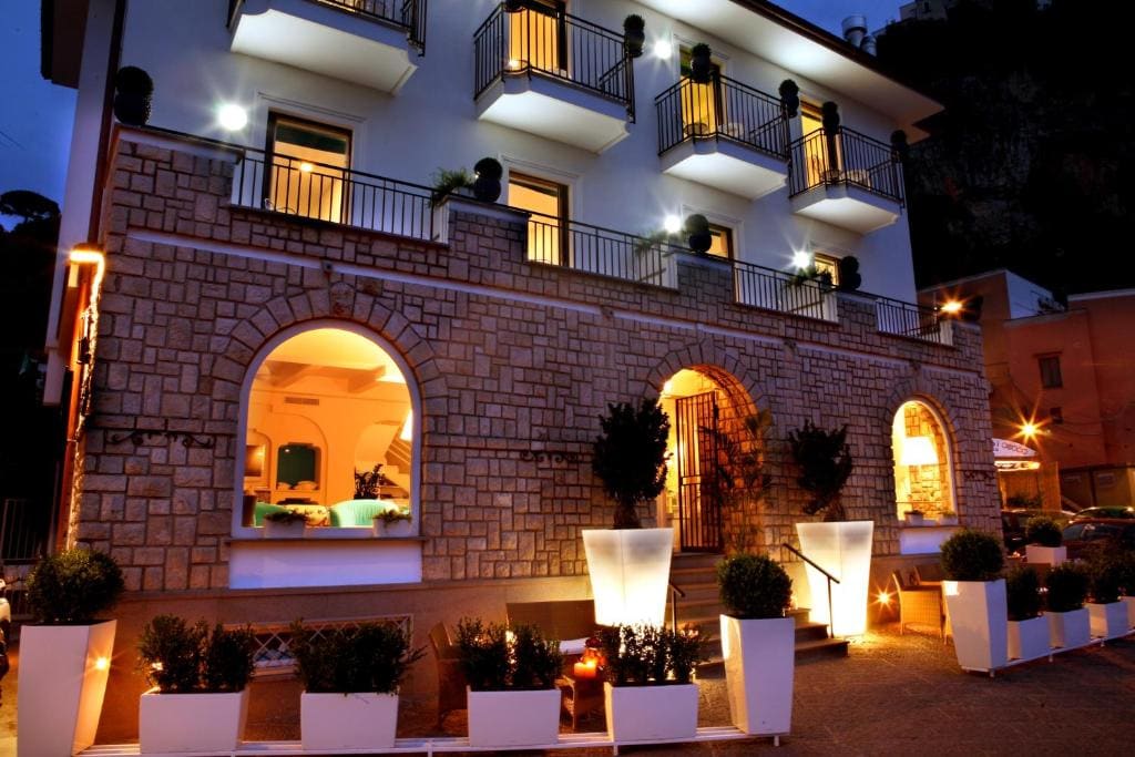 Le Ancore Hotel - Main view