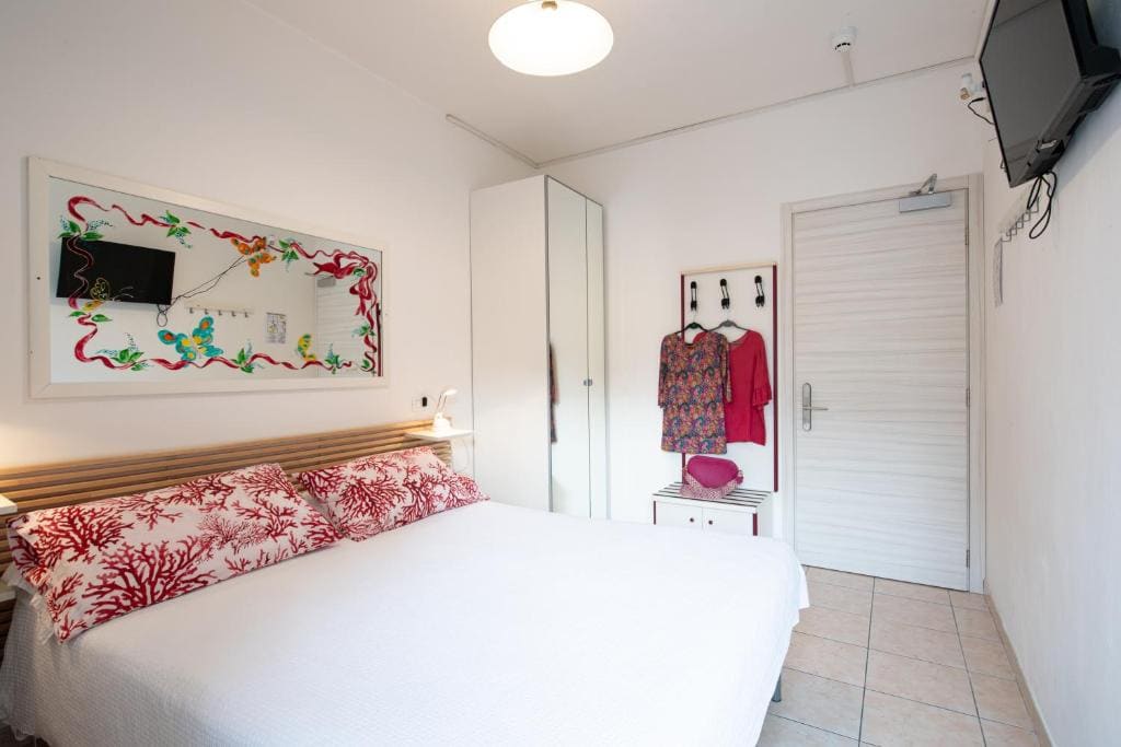 Le Petit Hotel - View 2