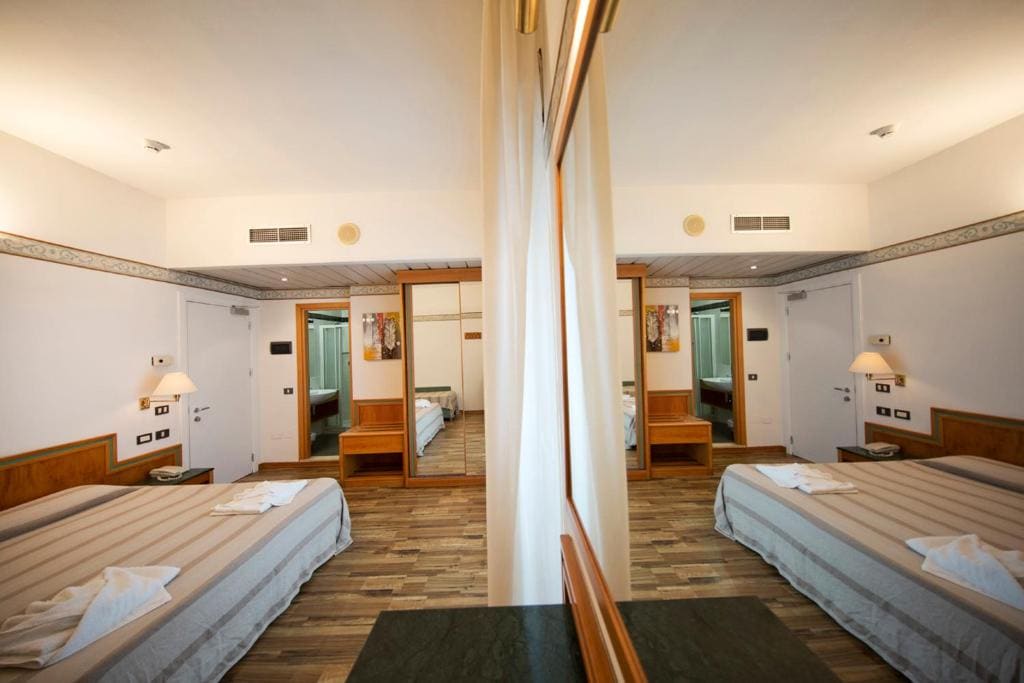 Hotel Marina Bay — Vue principale