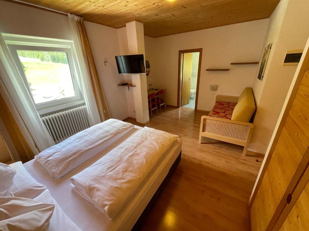 Hotel Meisules - View 2