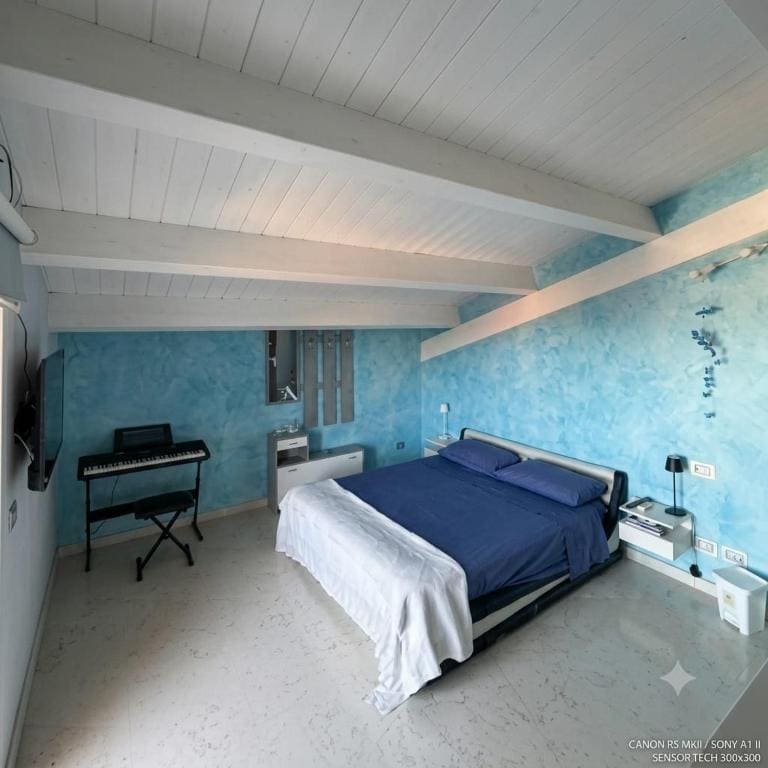 Morelli's Suite Home - View 5