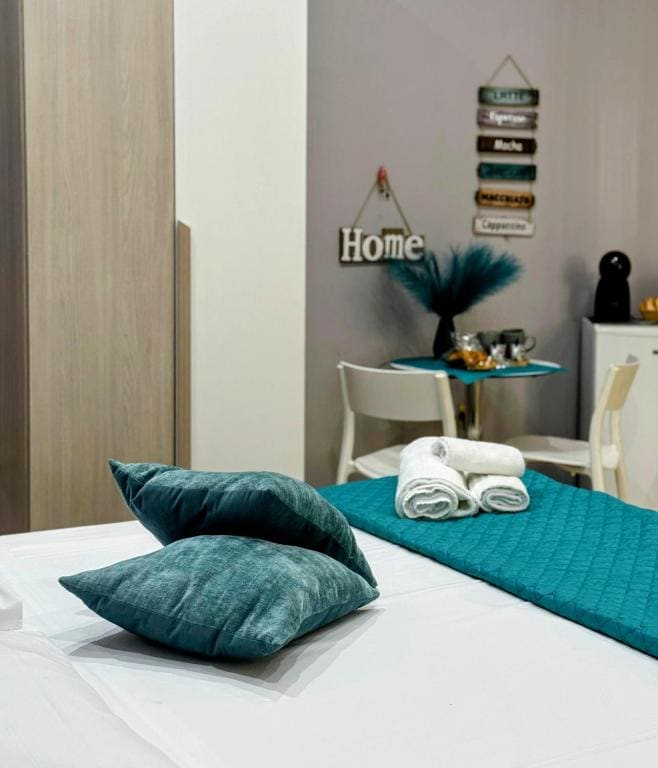 N67 B&B Taranto Centro-3 camere indipendenti - View 5
