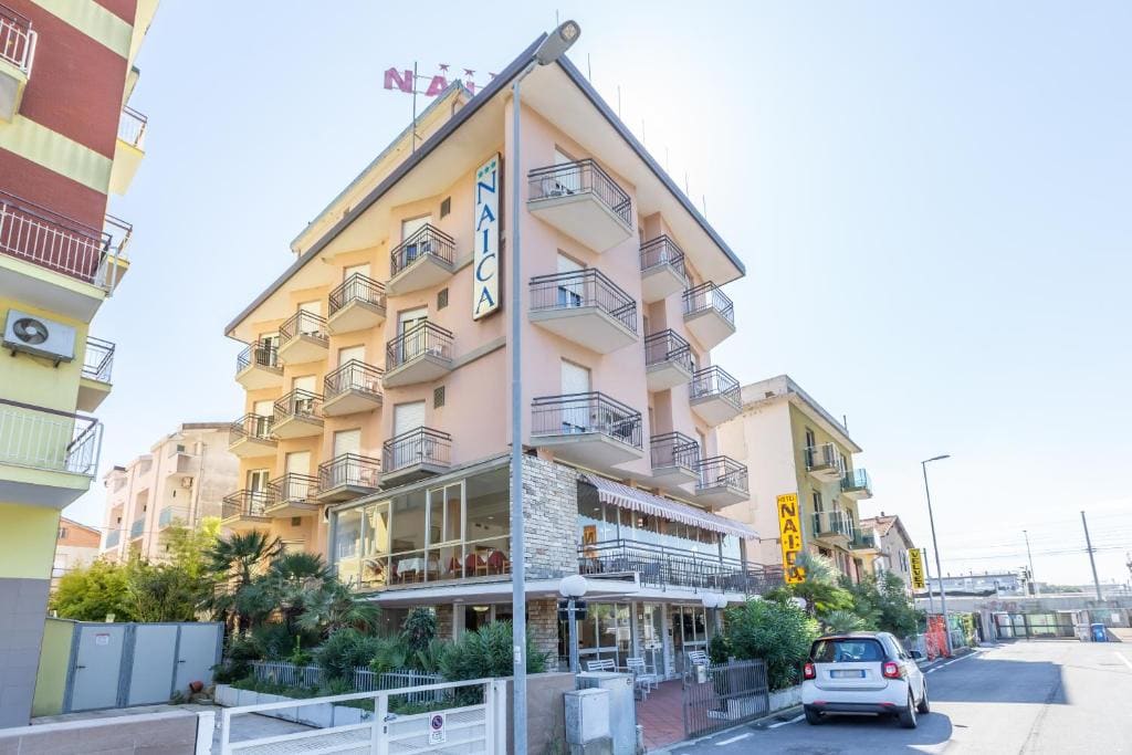 Hotel Naica - Main view