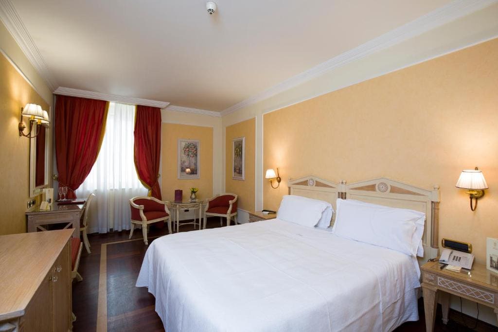 Palazzo Alabardieri - View 2