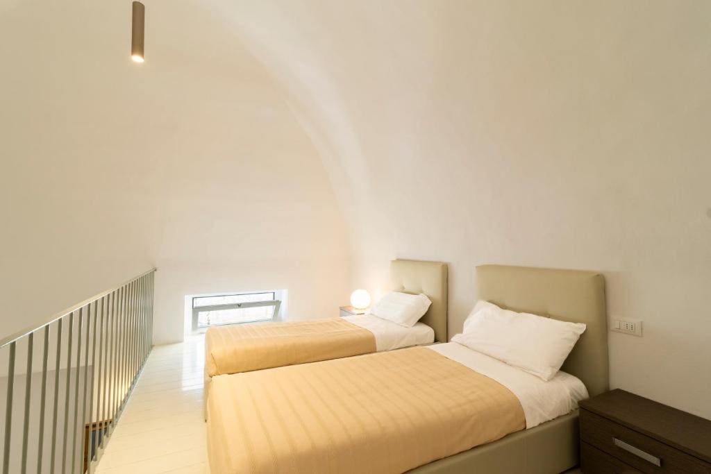 Palazzo Cavour - View 7