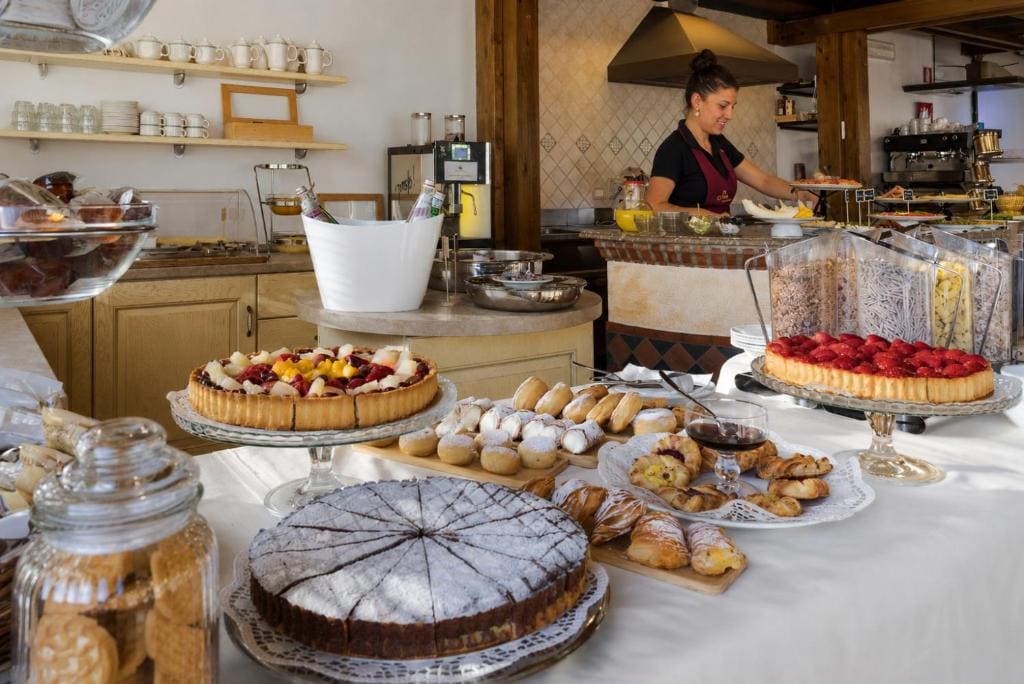 Hotel "La Pensione Svizzera" - View 6