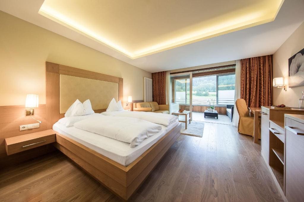 Hotel Petrus - View 2