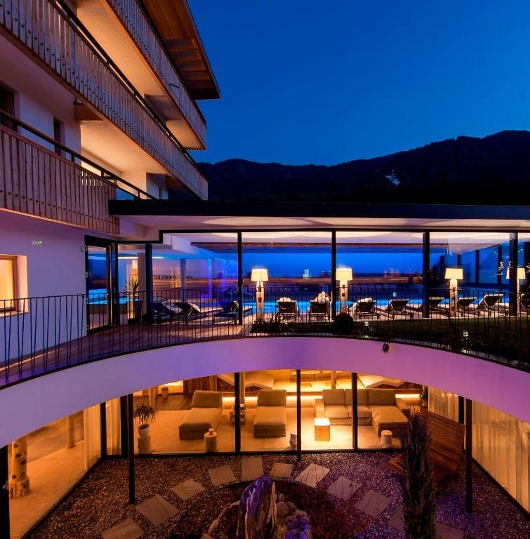 Hotel Petrus - Main view