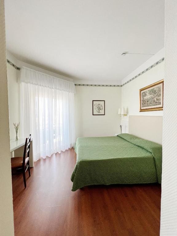 Hotel Piccadilly - View 3