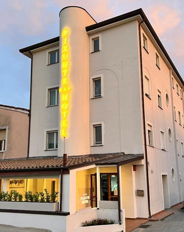 Hotel Pixunte - Main view