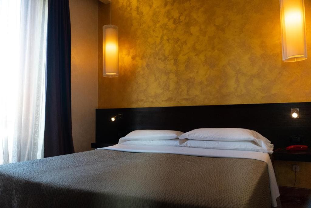 Hotel Re Di Roma - View 2