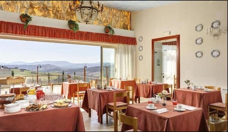 Relax Hotel Acquaviva - Tuscany Hills - View 3