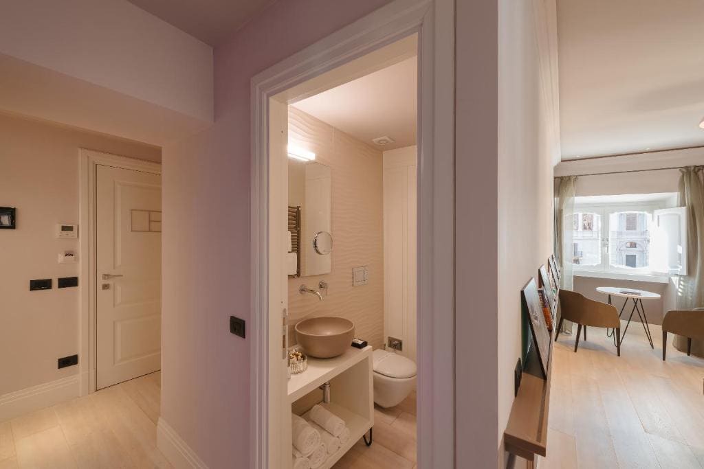 Rhea Silvia Luxury Navona - View 6