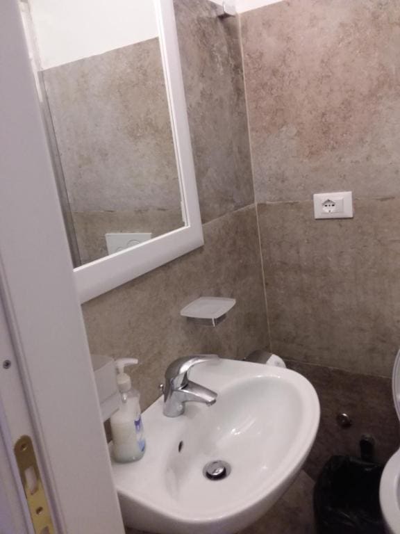 Rina Rooms - View 6