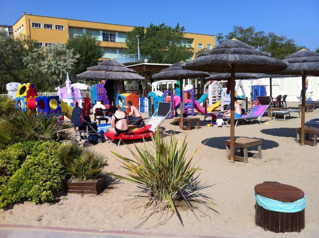 Viva Beach Hotel - 20m from the Beach & Large Breakfast - Vista principale
