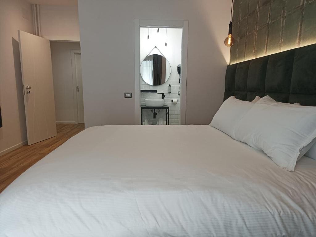 Romi Suite - View 7
