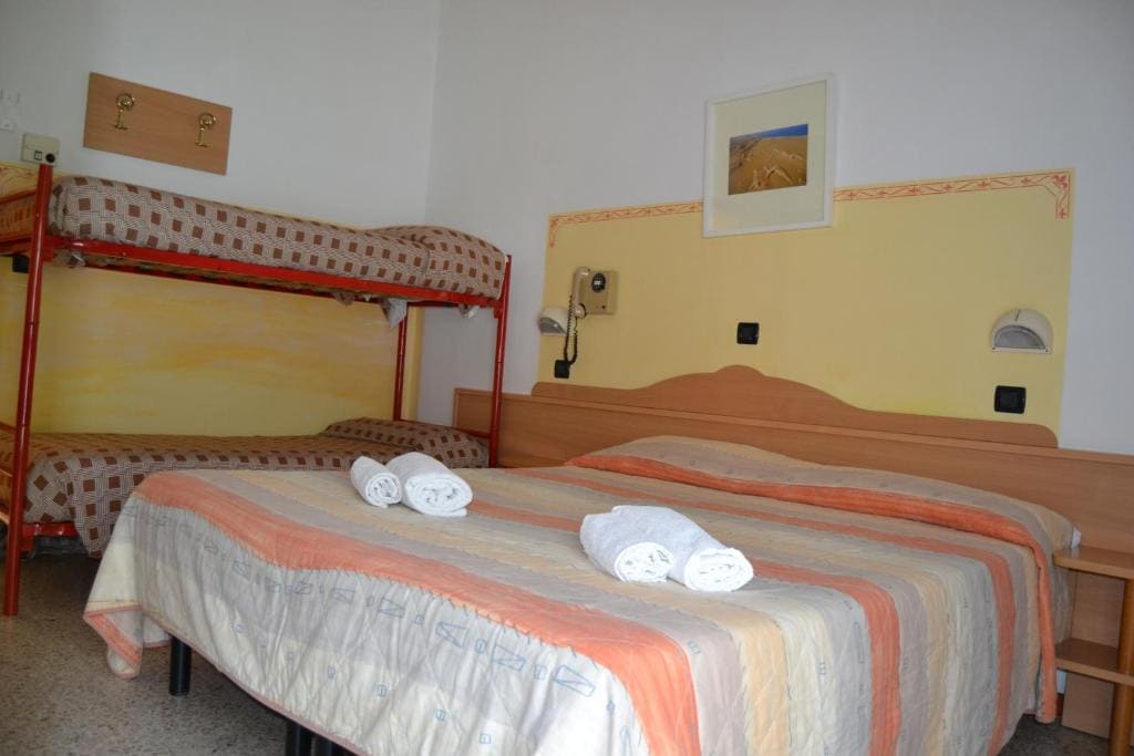 Hotel Rosy - View 3