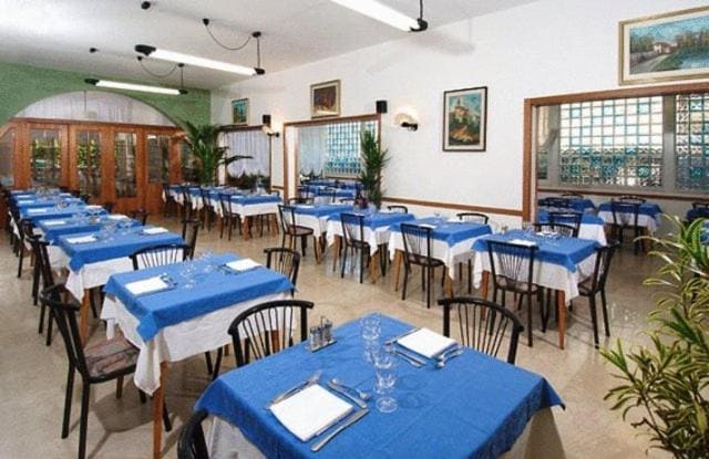 Hotel Saint Tropez SPA & Restaurant - Vista 5