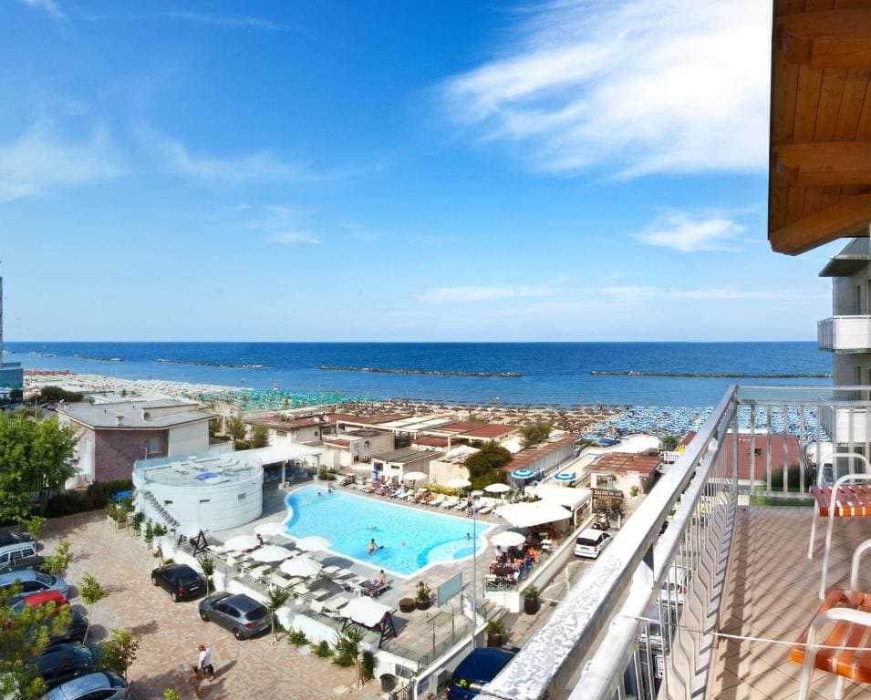 Hotel Saint Tropez SPA & Restaurant - Vista principale