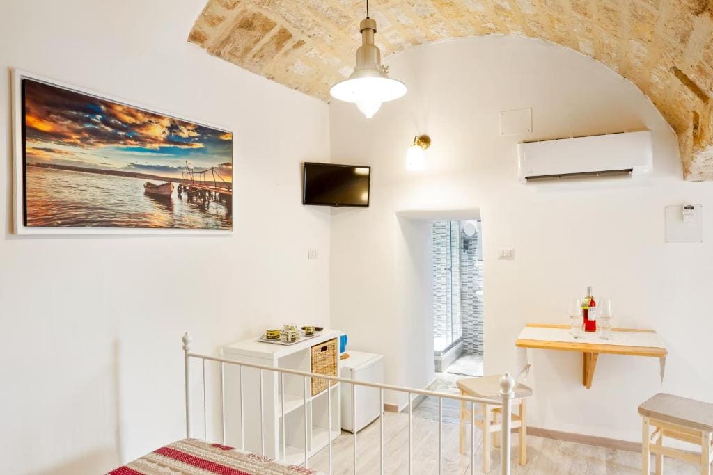 GuestHost - San Nicola Clemente Private Room - View 3