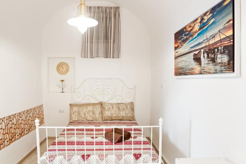 GuestHost - San Nicola Clemente Private Room - View 7