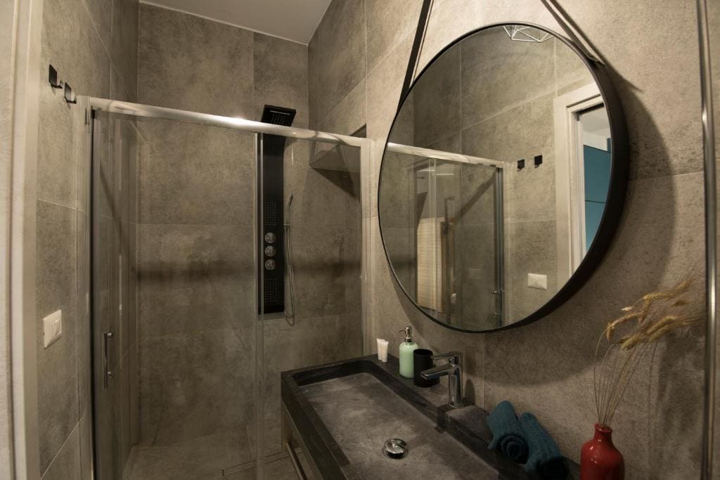 SUITE 39 - View 7