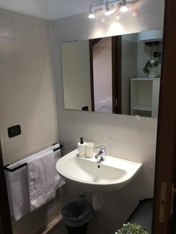 Tirano stazioni flow rooms - Foto principal