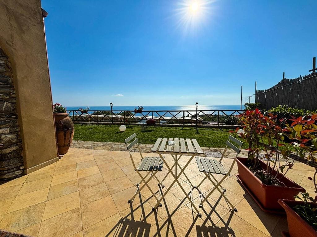 Tramonti d'Oro - Main view