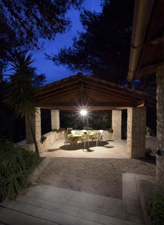 Trullo in the Wood - Main view