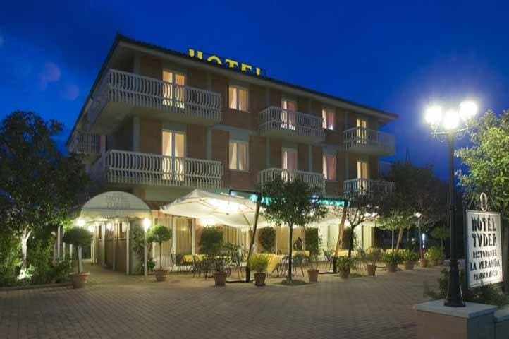 Hotel Tuder - Main view