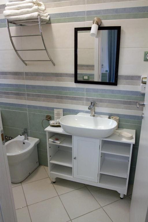 V&V Rooms - View 2
