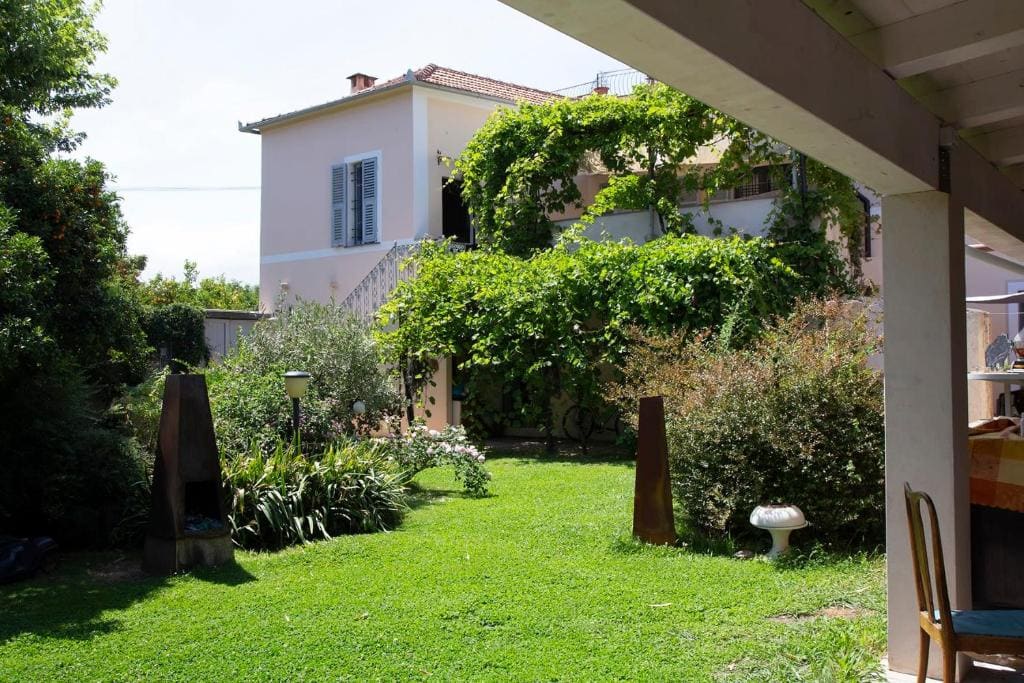 Vale's Gardens at Borgio Verezzi - Main view