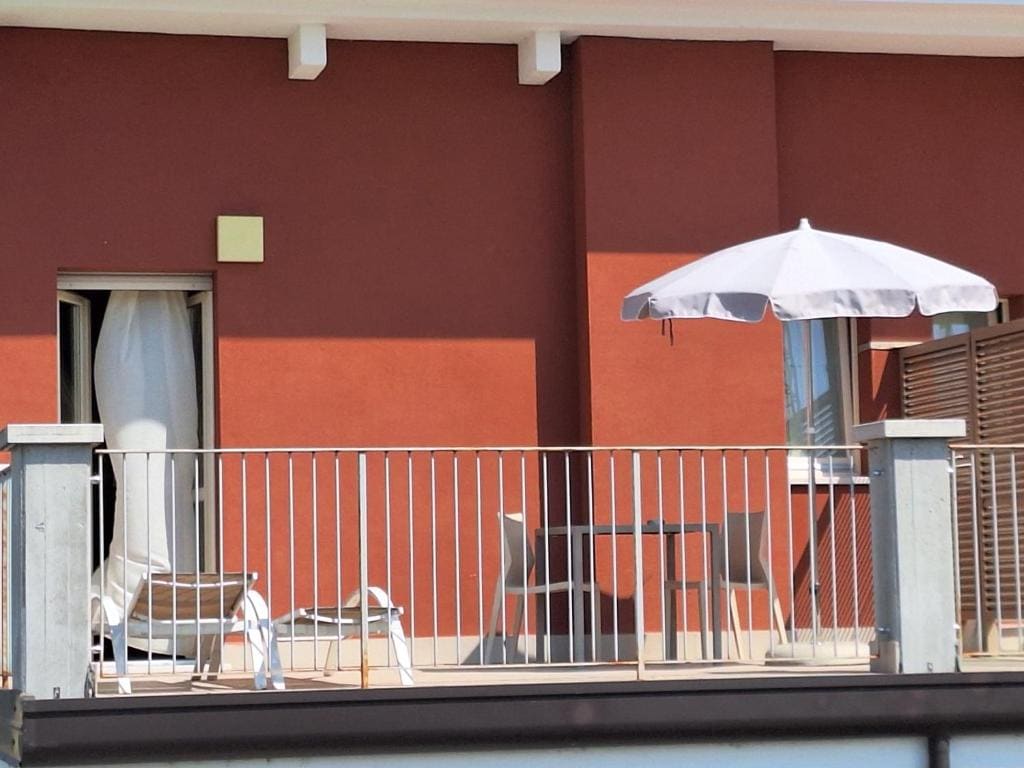 Vialeromadodici Rooms & Apartments - View 6